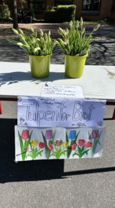 Read more about the article Aktion „Tulpen für Brot“